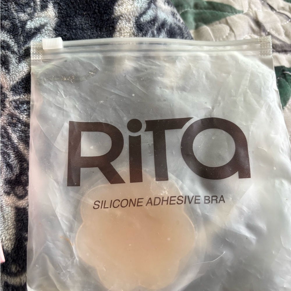Rita Silicone Adhesive Bra sticky